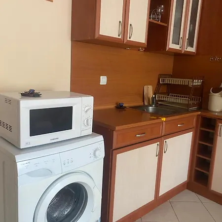 Apartment двустаен с гледка басейн 300 от плажа
